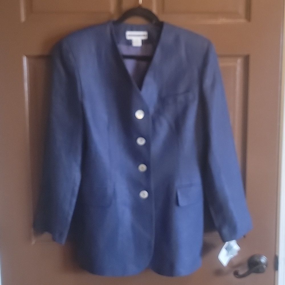 Jennifer Moore-Linen navy v neck, button down front, long sleeved Blazer 10 NWT.